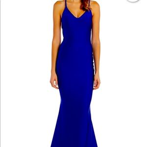 Issue NY 11821 Dress × 1
Royal / M